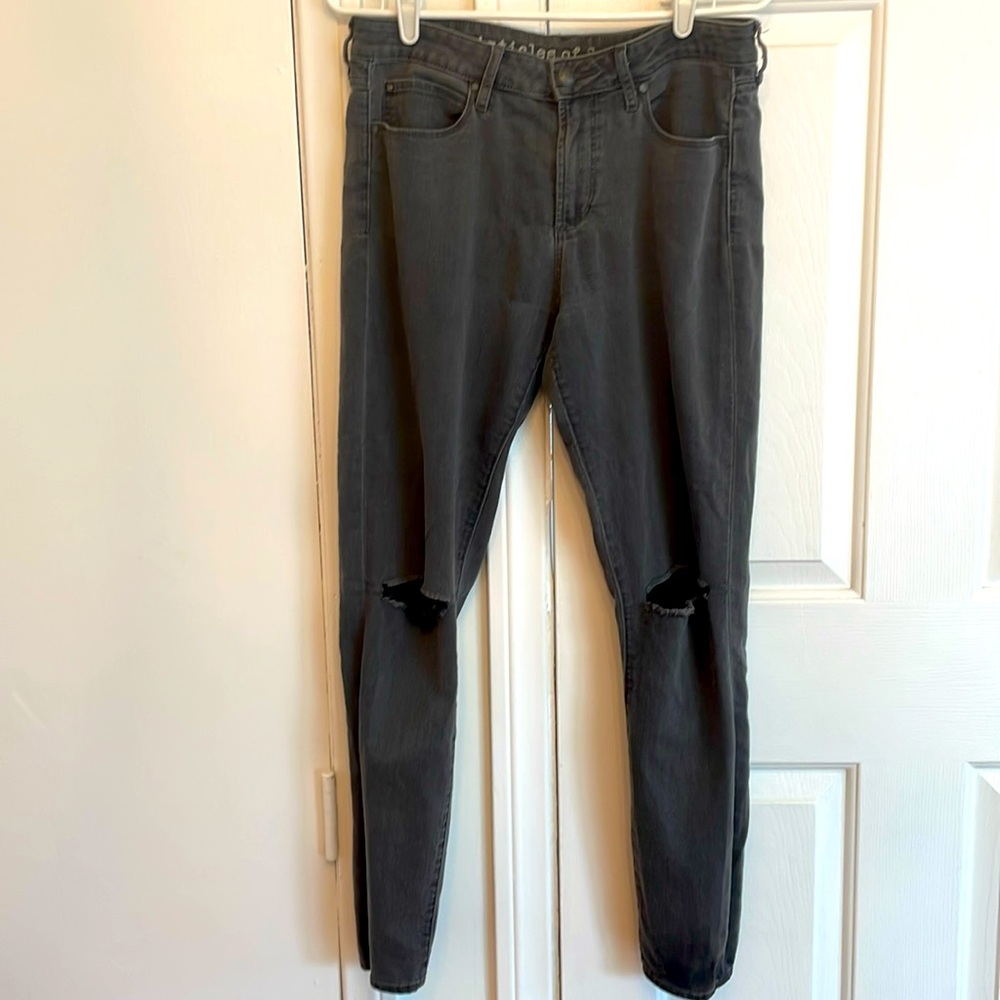 Articles of Society faded black jeans. Rips in the knee. Sz 30 Great condition